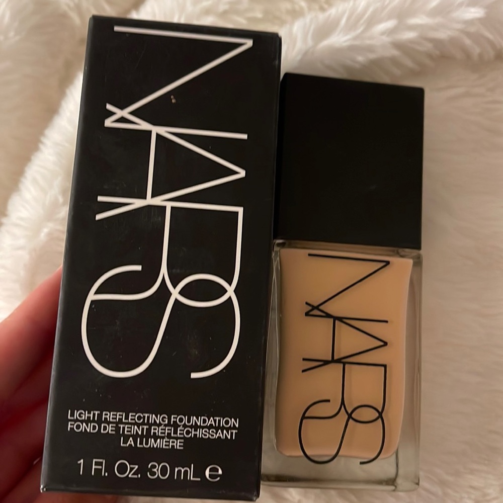 Nars Light Reflecting Foundation-Pantagonia